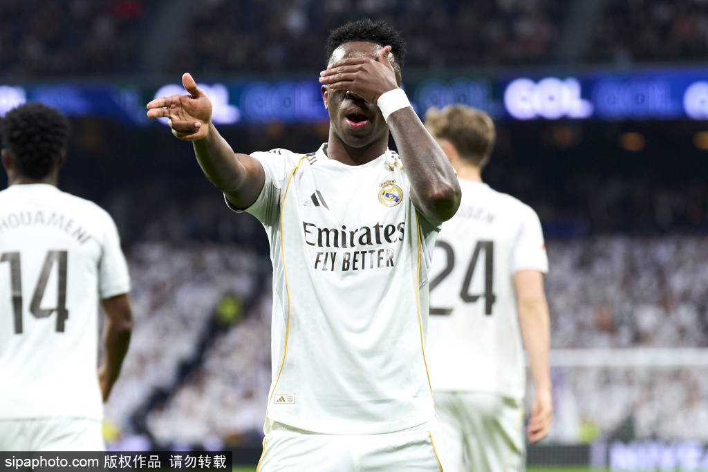 皇马球员密谋！维尼修斯曝光神秘聚餐照 贝林厄姆戴贝雷帽现身 卡瓦哈尔遭遇生涯转折点