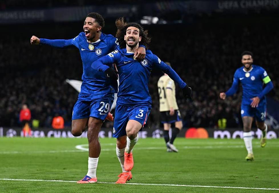 足坛悲喜一夜！欧冠冠军1-3爆大冷，多特6连胜，AC米兰23轮不败，切尔西4-0晋级