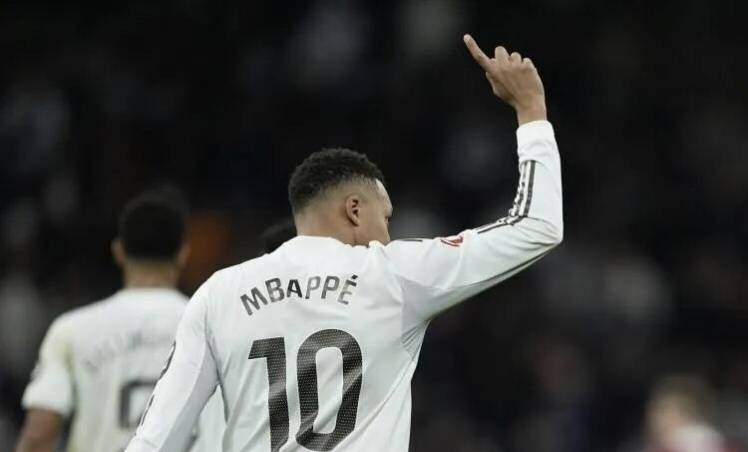 2亿巨星拒战曼城！皇马最后通牒：姆巴佩必须上